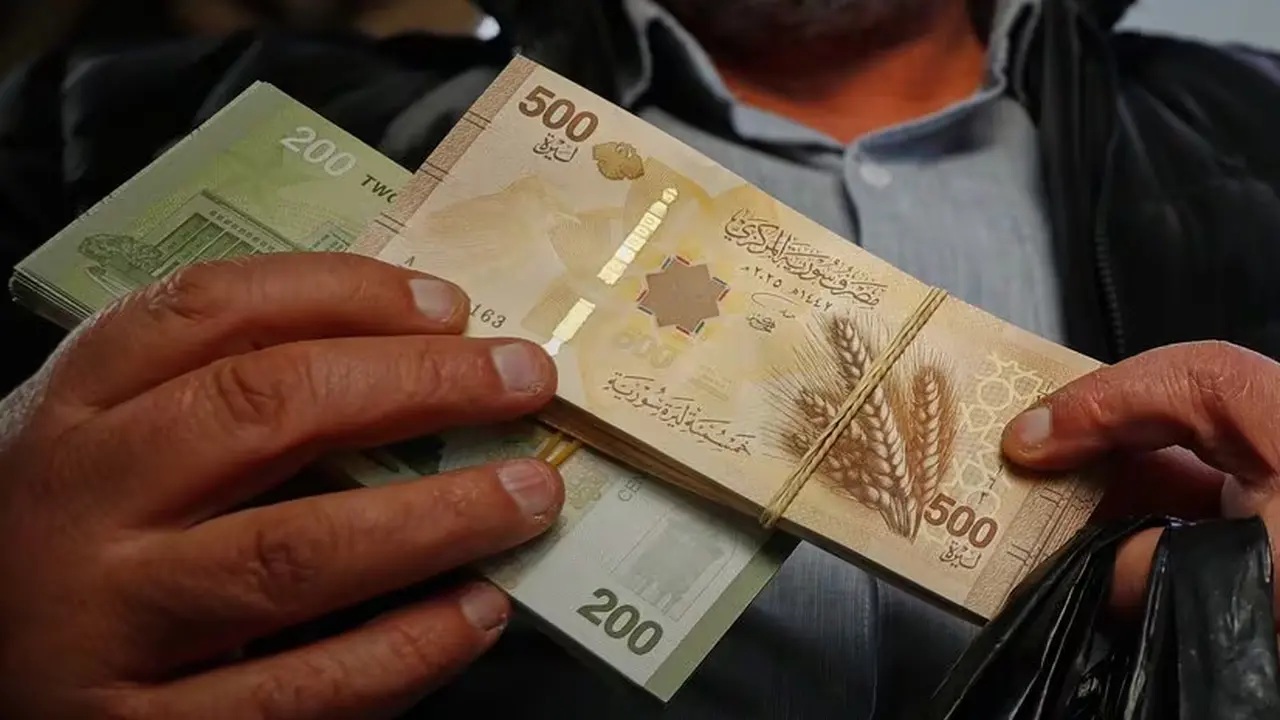 تحركات أسعار الدولار واليورو والذهب مقابل الليرة السورية الأحد 15 مارس
